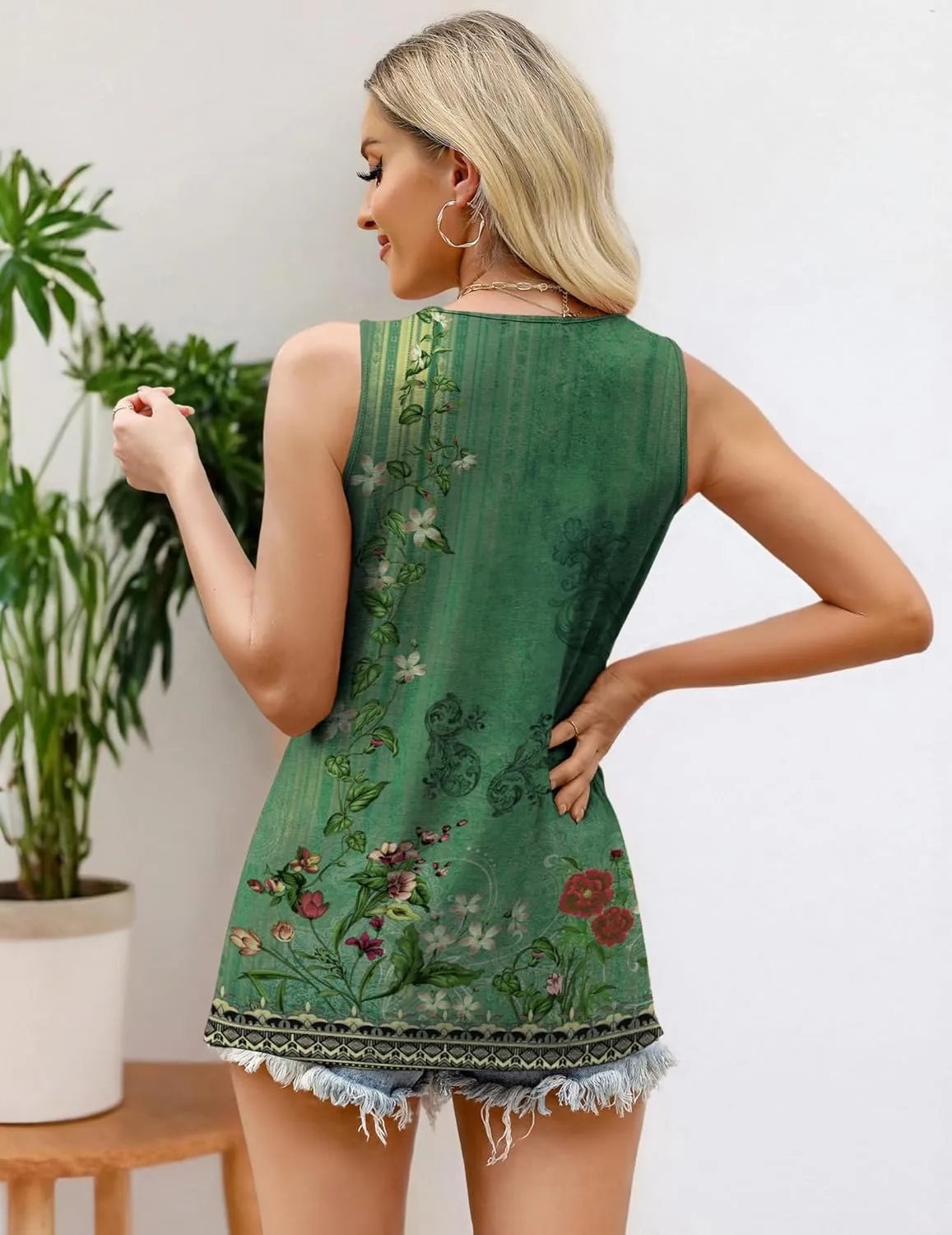 Zeagoo Women's Summer Tank Tops 2025 Pleated Crew Neck Floral Solid Loose Fit Casual Sleeveless Flowy Boho Tunic Shirts